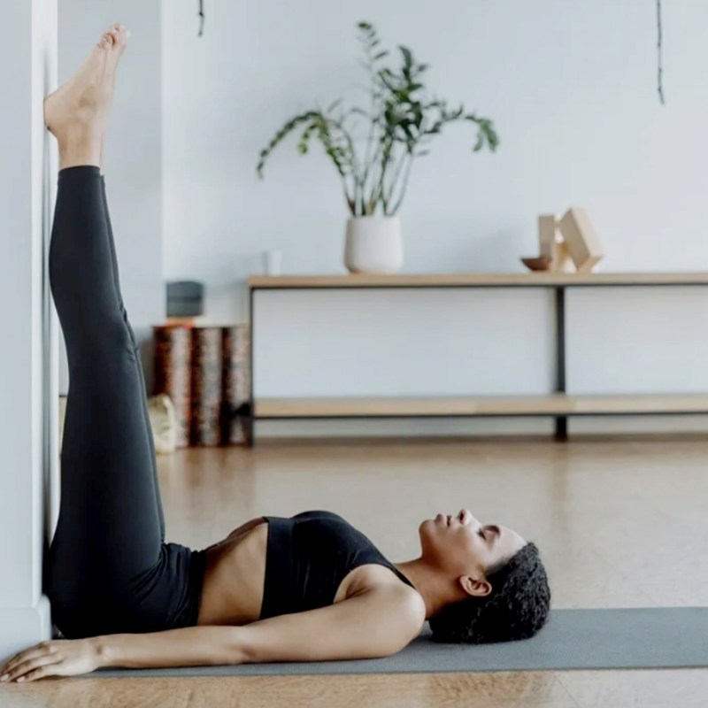 Viparita Karani : jambes contre le mur et&nbsp;précautions